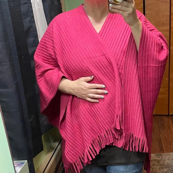 Beautiful Large Pink Wrap by Coldwater Creek - Picture 1 of 1